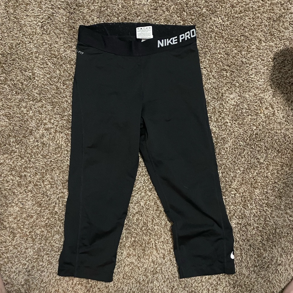 Nike pro cropped leggings
